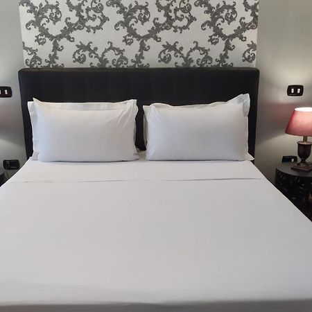 Il Roseto Bed & Breakfast Frosinone Ngoại thất bức ảnh