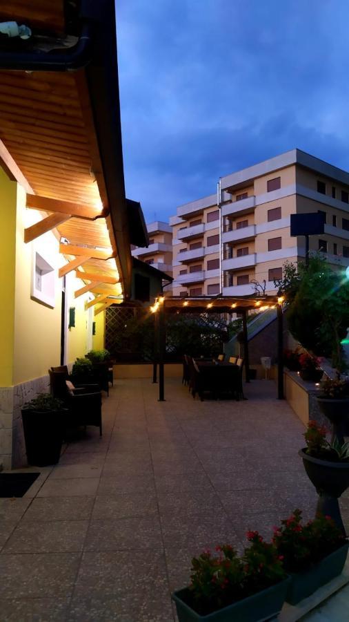 Il Roseto Bed & Breakfast Frosinone Ngoại thất bức ảnh