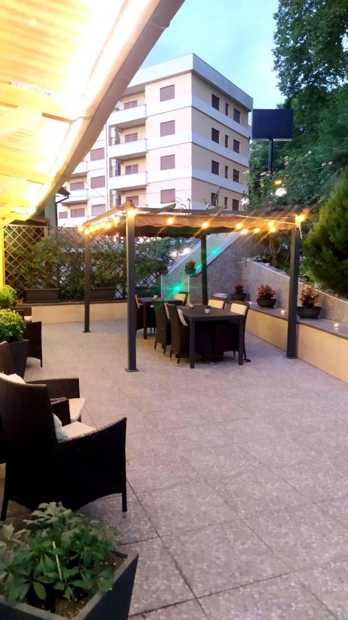 Il Roseto Bed & Breakfast Frosinone Ngoại thất bức ảnh