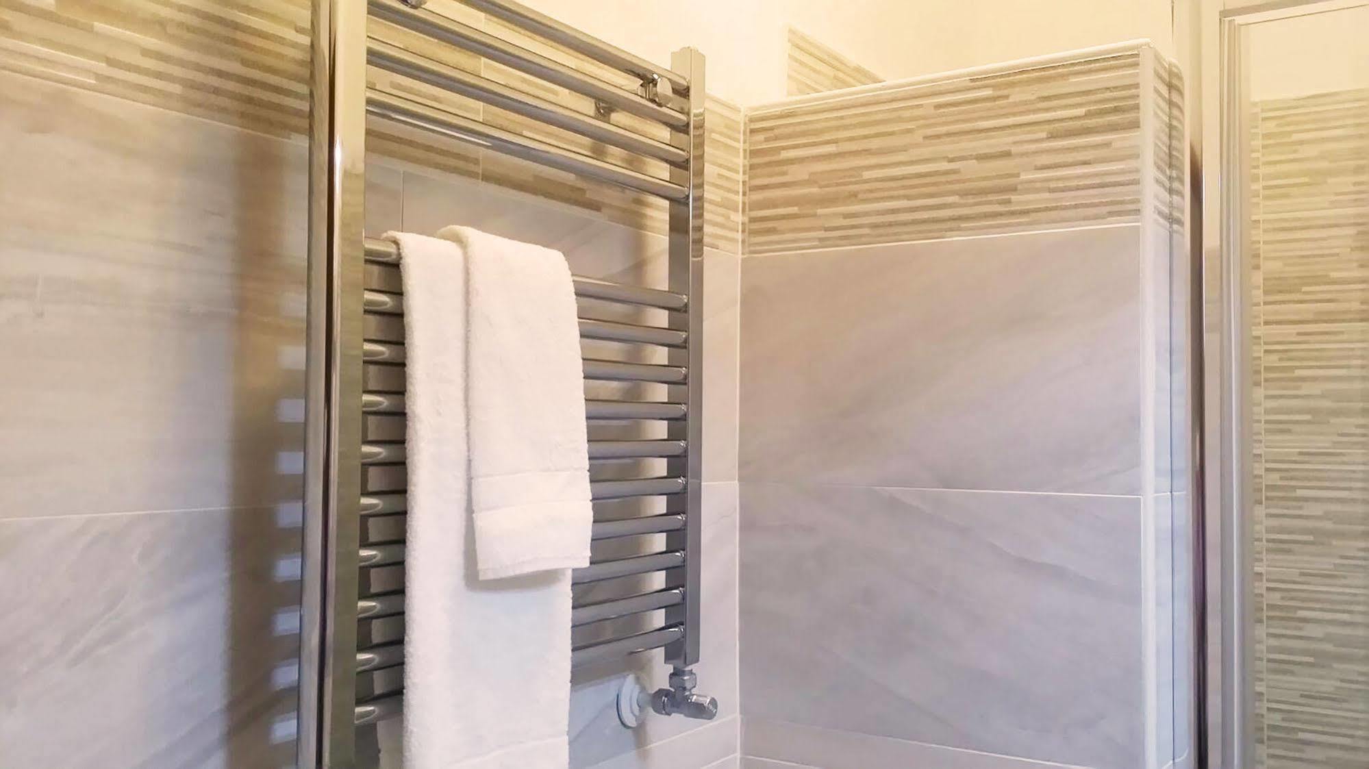 Il Roseto Bed & Breakfast Frosinone Ngoại thất bức ảnh