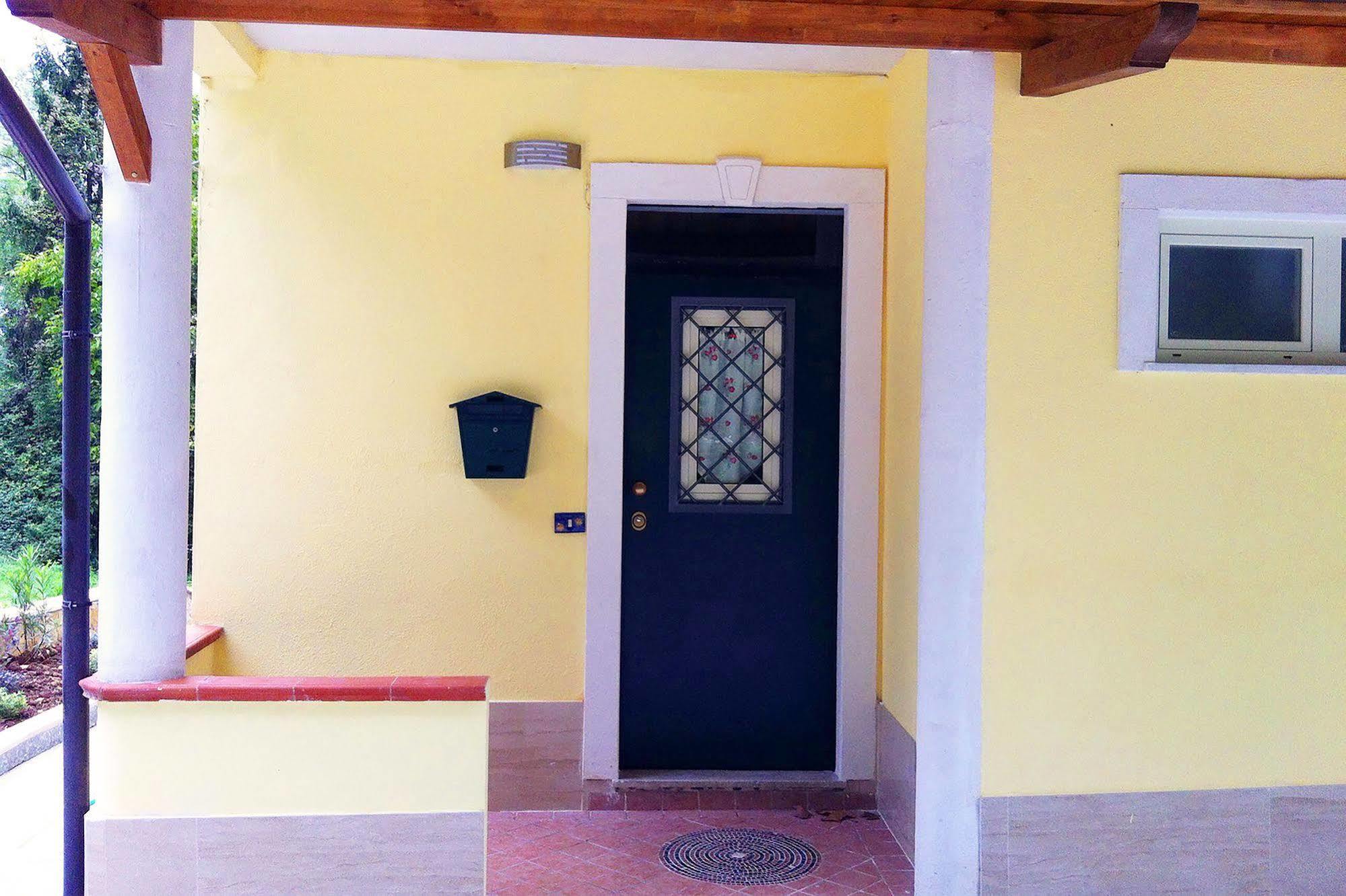 Il Roseto Bed & Breakfast Frosinone Ngoại thất bức ảnh