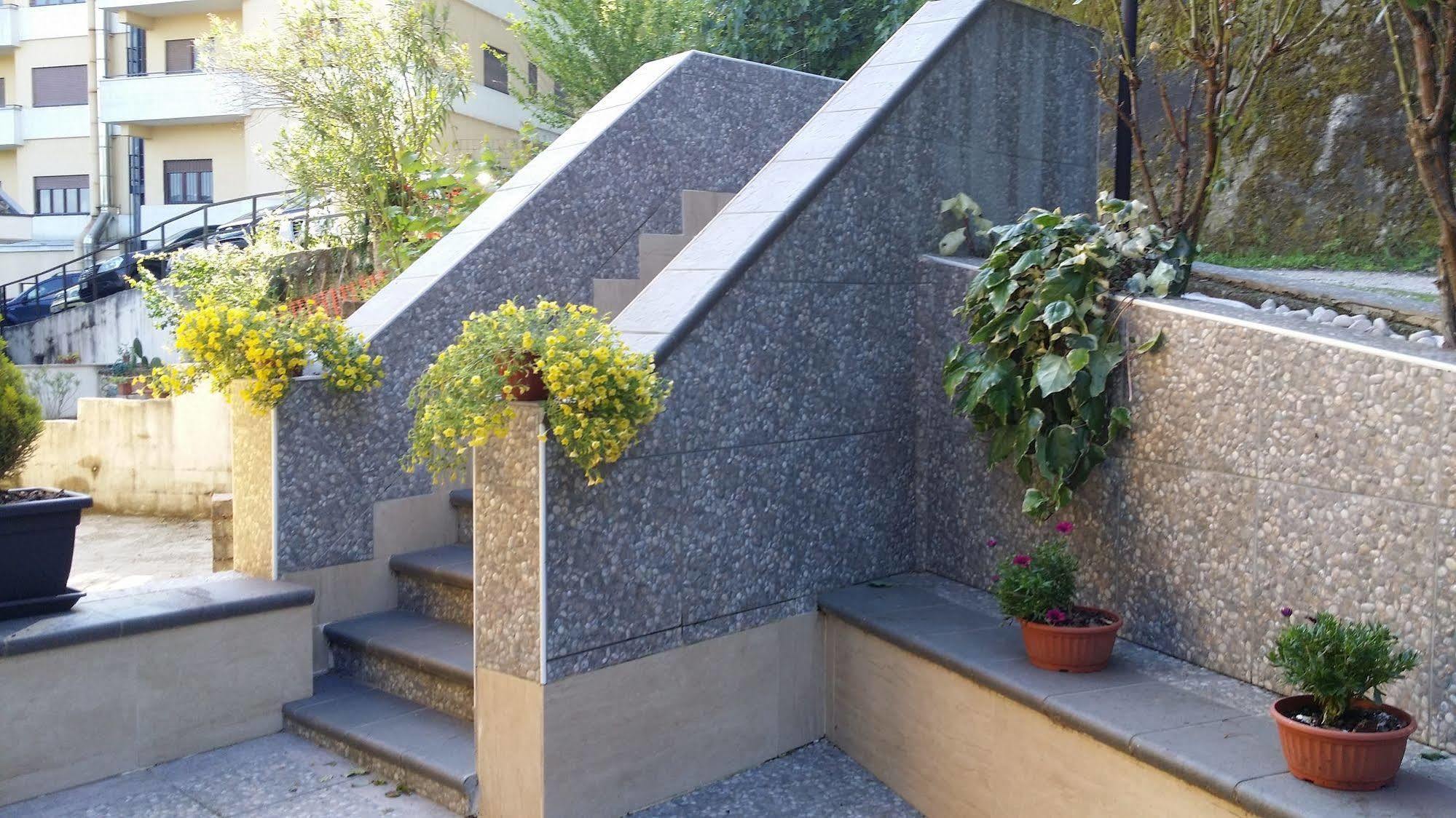 Il Roseto Bed & Breakfast Frosinone Ngoại thất bức ảnh